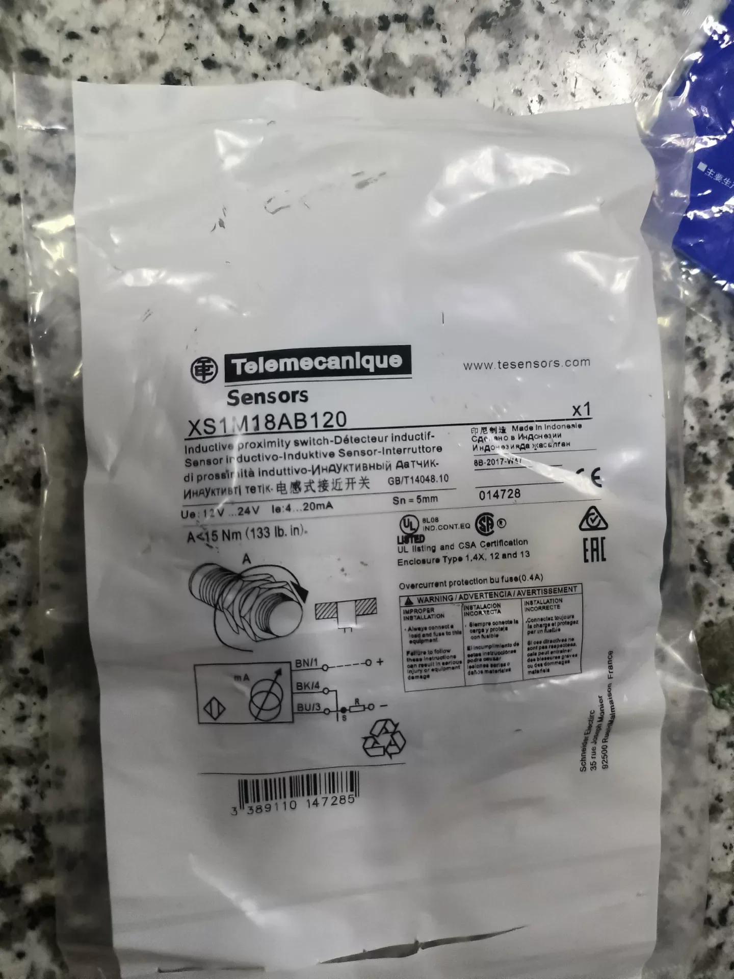 Telemecanique / Schneider Electric XS1M18AB120 Industrial Sensor product photo 1