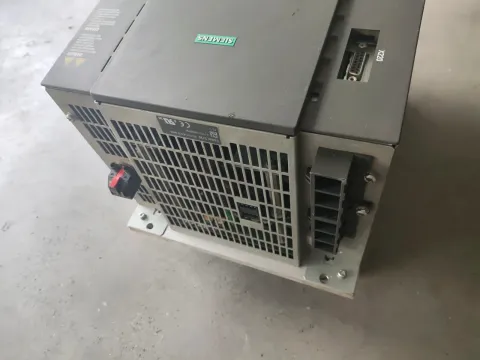 Siemens 6SL3111-4VE22-0HA0 Motor & Drive Component product photo 5