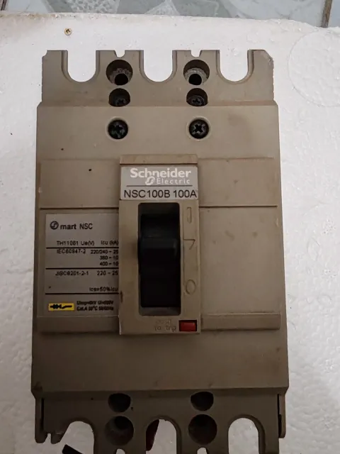 Schneider Electric NSC100B 100A Industrial Automation Component product photo 2