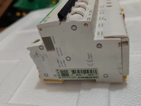 Schneider Electric iC65N 4P C25 + Vigi iC65 ELE 30mA Industrial Automation Component product photo 4