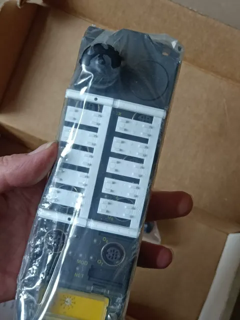 ABB HIEE300690R0001 / AR C093 AE01 Industrial Relay product photo 8