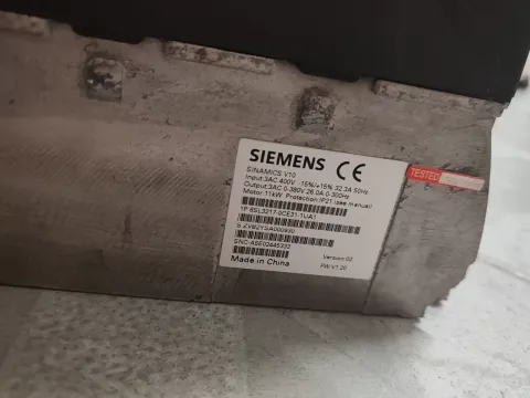 Siemens 6SL3217-0CE31-1UA1 Motor & Drive Component — product photo 13 of 17