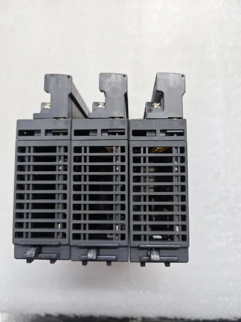 Mitsubishi Electric QY40P Industrial Automation Component — product photo 3 of 7