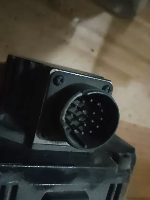 Delta ECMA-E21315SS Motor & Drive Component — product photo 5 of 18