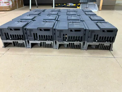 Mitsubishi Electric FR-E740-0.75K-CHT Motor & Drive Component — product photo 9 of 19