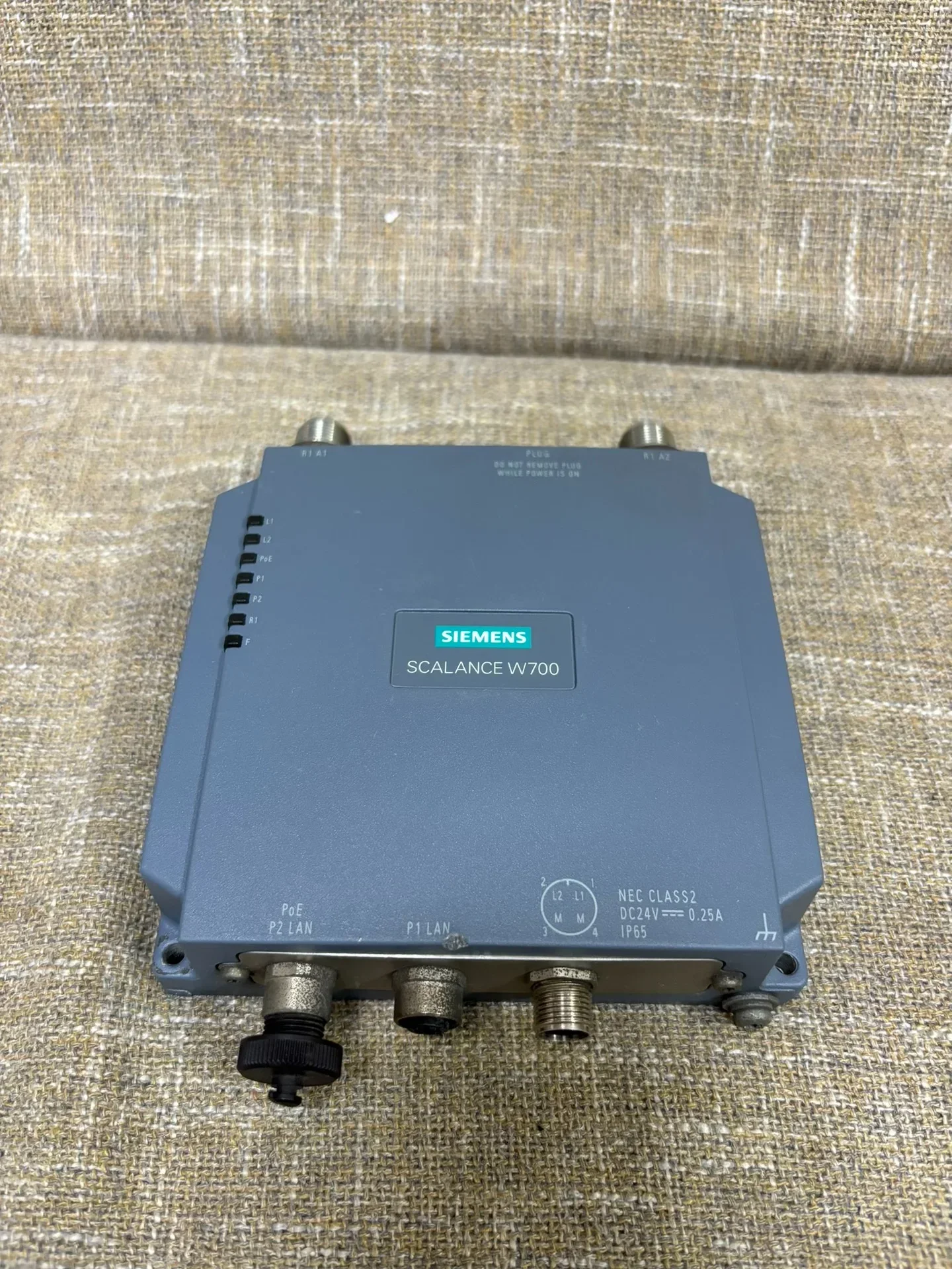 Siemens 6GK5778-1GY00-0AA0 Industrial Automation Component product photo 1