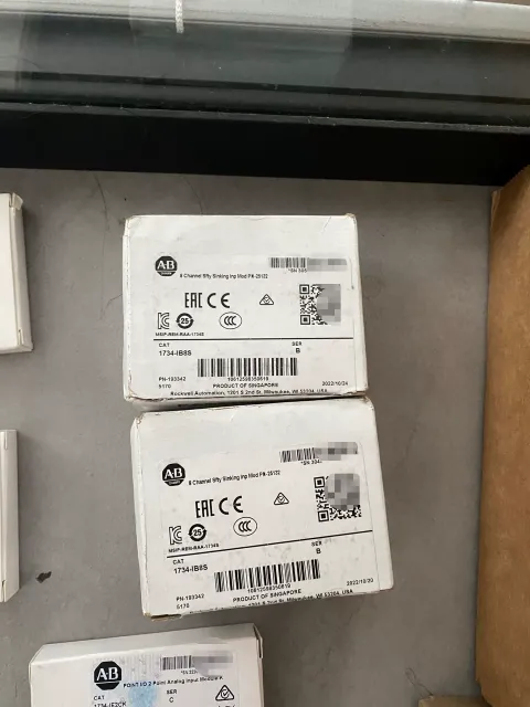 Unbranded Industrial 1734-IB8S I/O Module product photo 1