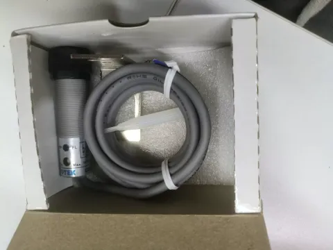 FOTEK CDR-30X Industrial Sensor — product photo 2 of 4