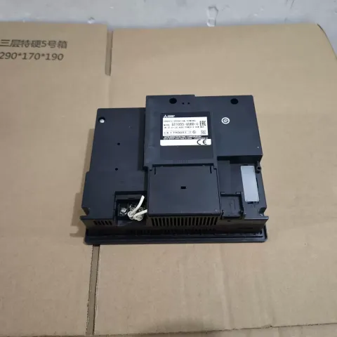 Mitsubishi Electric GT1055-QSBD-C Industrial Automation Component — product photo 3 of 5