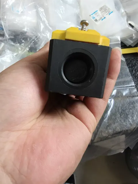 SICK i10-E0233 Industrial Sensor product photo 5