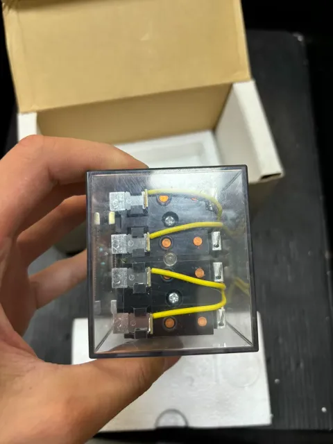 OMRON MM4KP Industrial Relay product photo 8