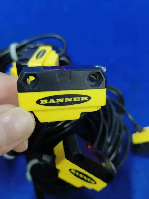 Banner Engineering QS186EB Industrial Sensor product photo 3