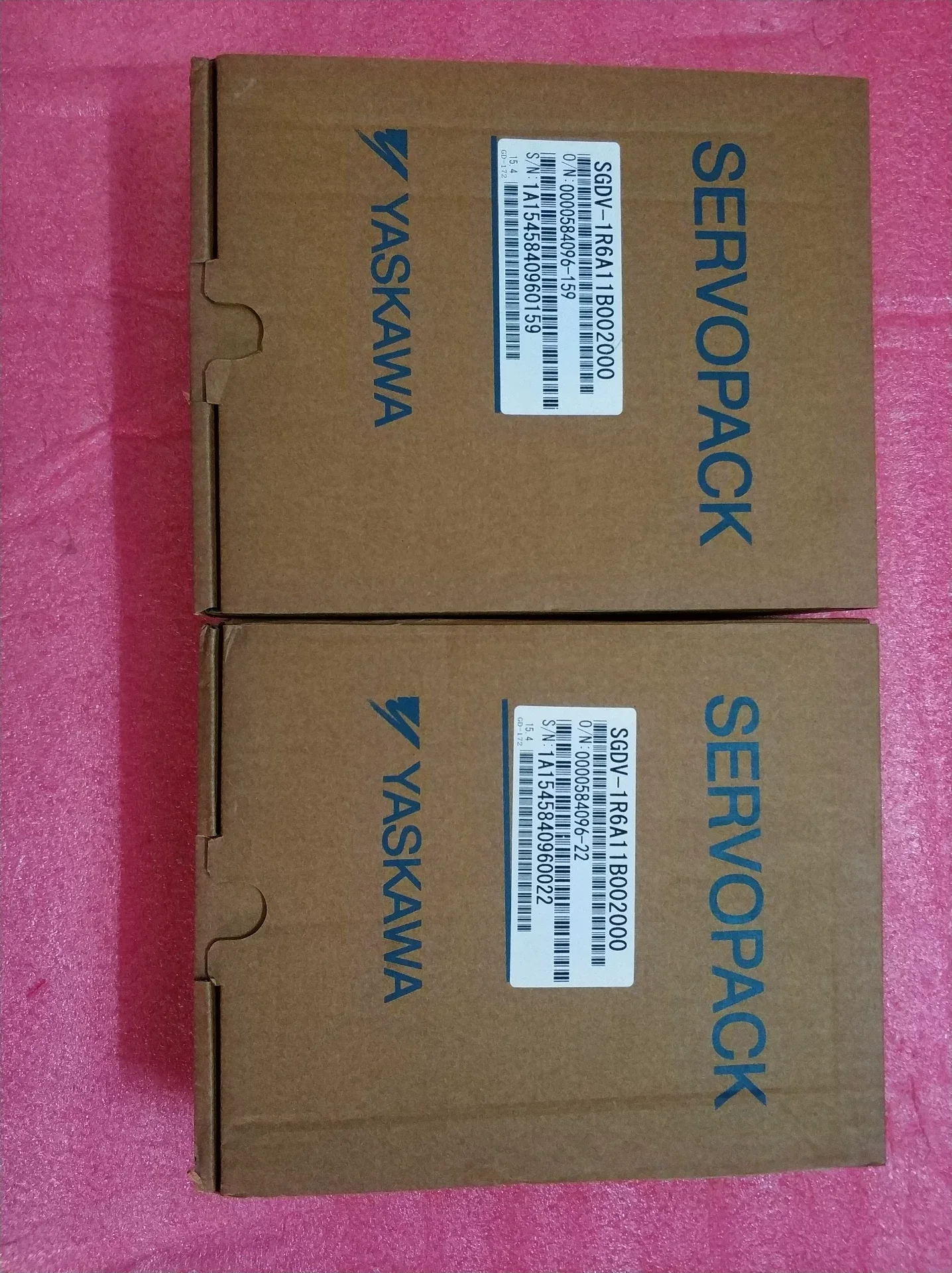 Yaskawa SGDV-1R6A11B002000 Motor & Drive Component product photo 1