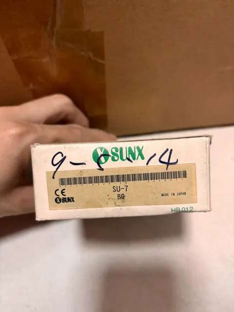 SUNX SU-7 Industrial Sensor product photo 2