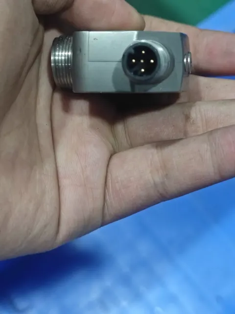 Banner Engineering Q4XTBLAF300-Q8 Industrial Sensor product photo 4