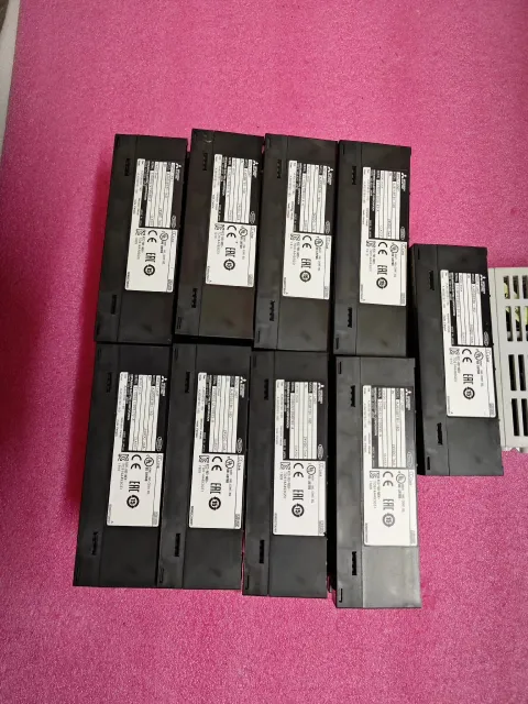 Mitsubishi Electric AJ65SBTB1-16D I/O Module — product photo 20 of 28