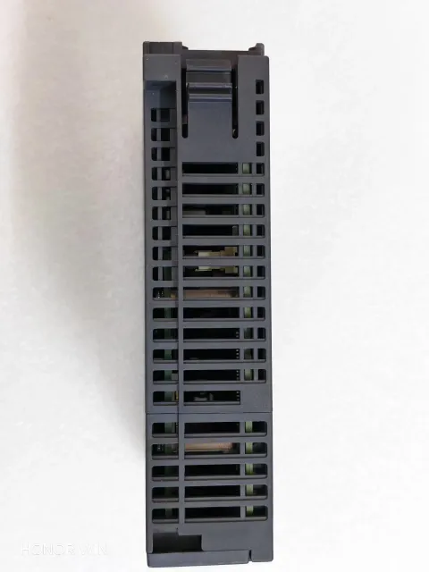 Mitsubishi Electric Q04UDVCPU Industrial Automation Component — product photo 10 of 34