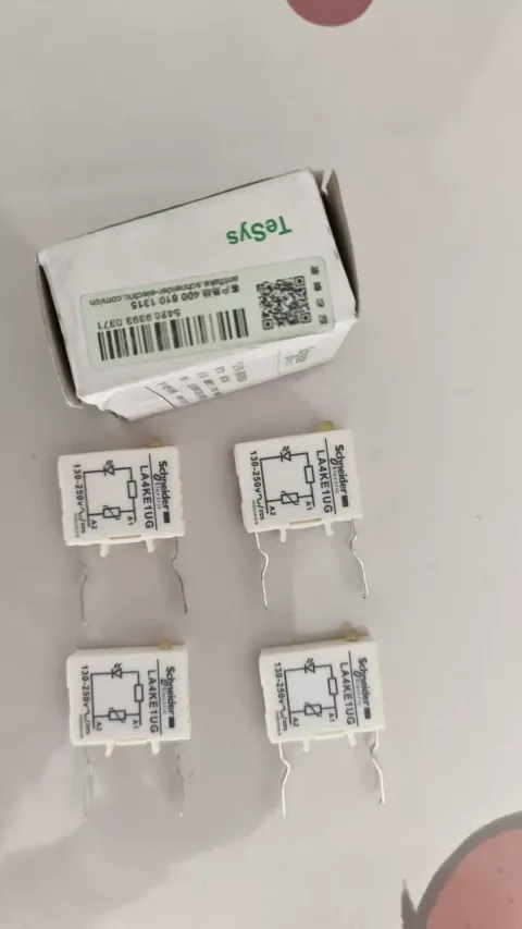 Schneider Electric LA4KE1UG Industrial Relay product photo 3