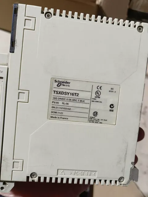 Schneider Electric TSXDEY16D2 / TSXDSY16T2 / TSXDSY32T2K / TSXDEY32D2K / TSXDSY16R5 I/O Module product photo 3