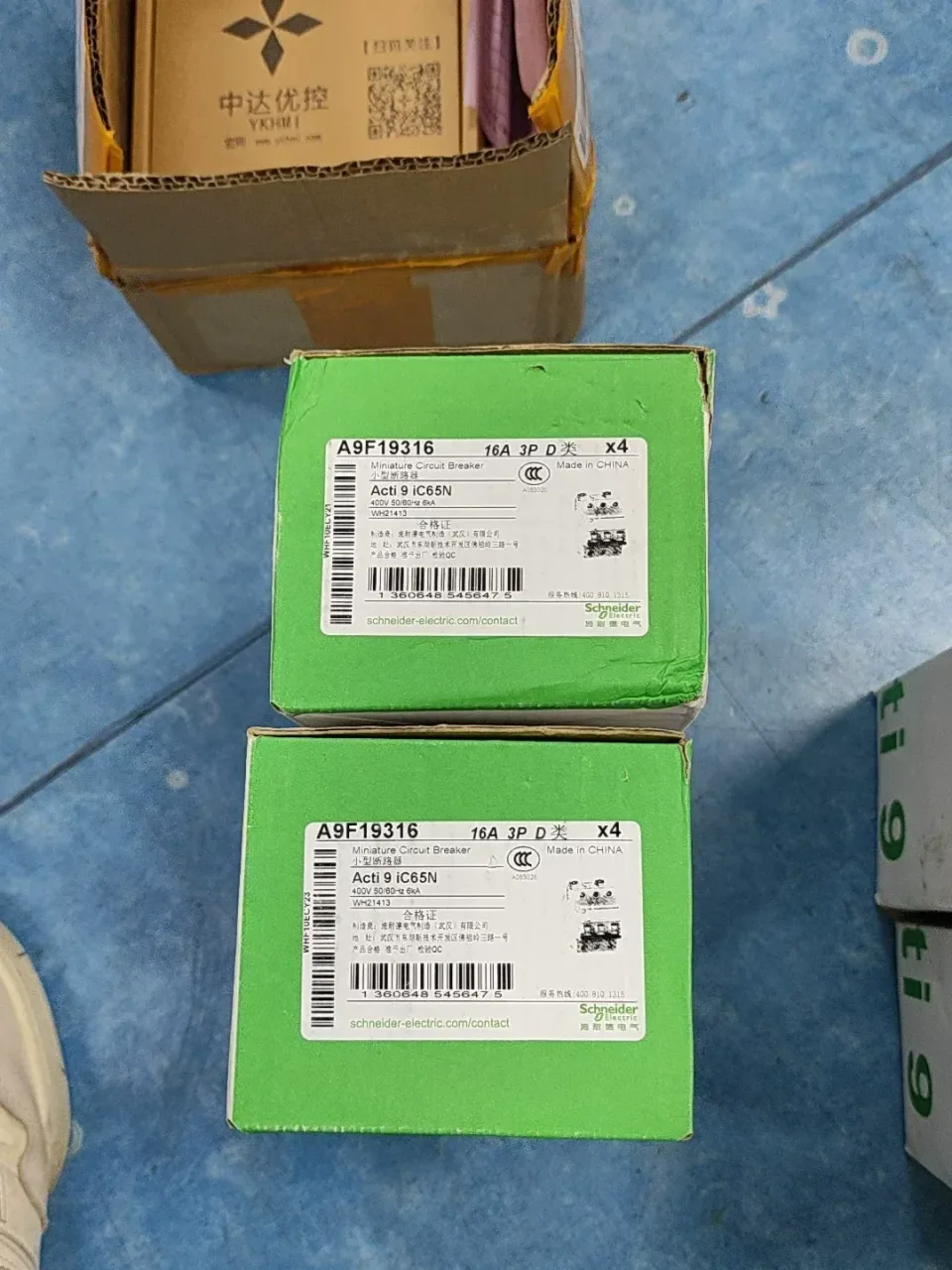Schneider Electric A9F19316 Industrial Automation Component — product photo 1 of 2