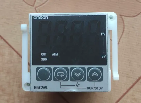 OMRON E5CWL-R1TC Industrial Control Board product photo 1