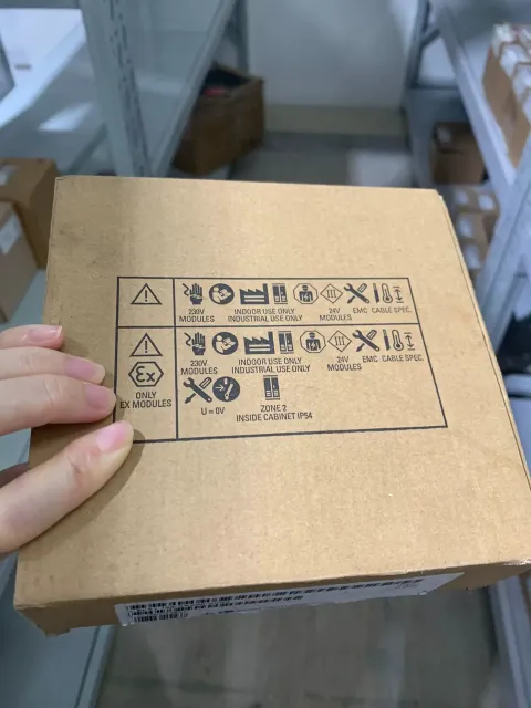 Siemens 6ES7155-5AA00-0AC0 Industrial Automation Component — product photo 5 of 14