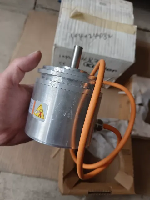 Kübler 8.9000.1162.1024 Industrial Encoder product photo 4