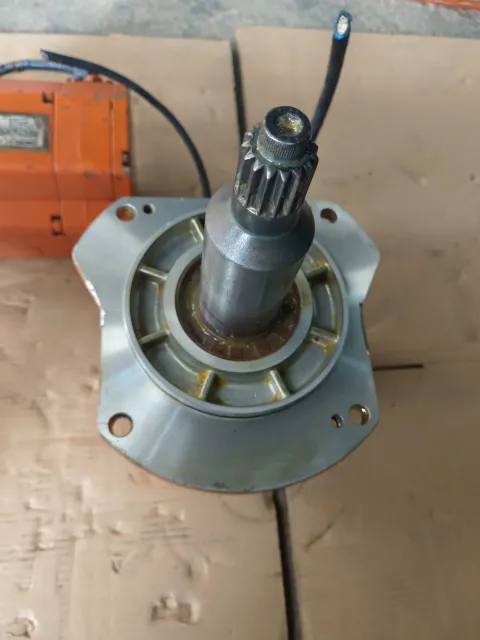 Siemens 1FK6083-6AZ21-9ZZ9-Z S01 Motor & Drive Component product photo 2