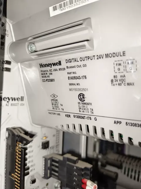Honeywell CC-PDOB01 / 51405043-175 + CC-TDOB01 / 51308371-175 Industrial Automation Component product photo 6