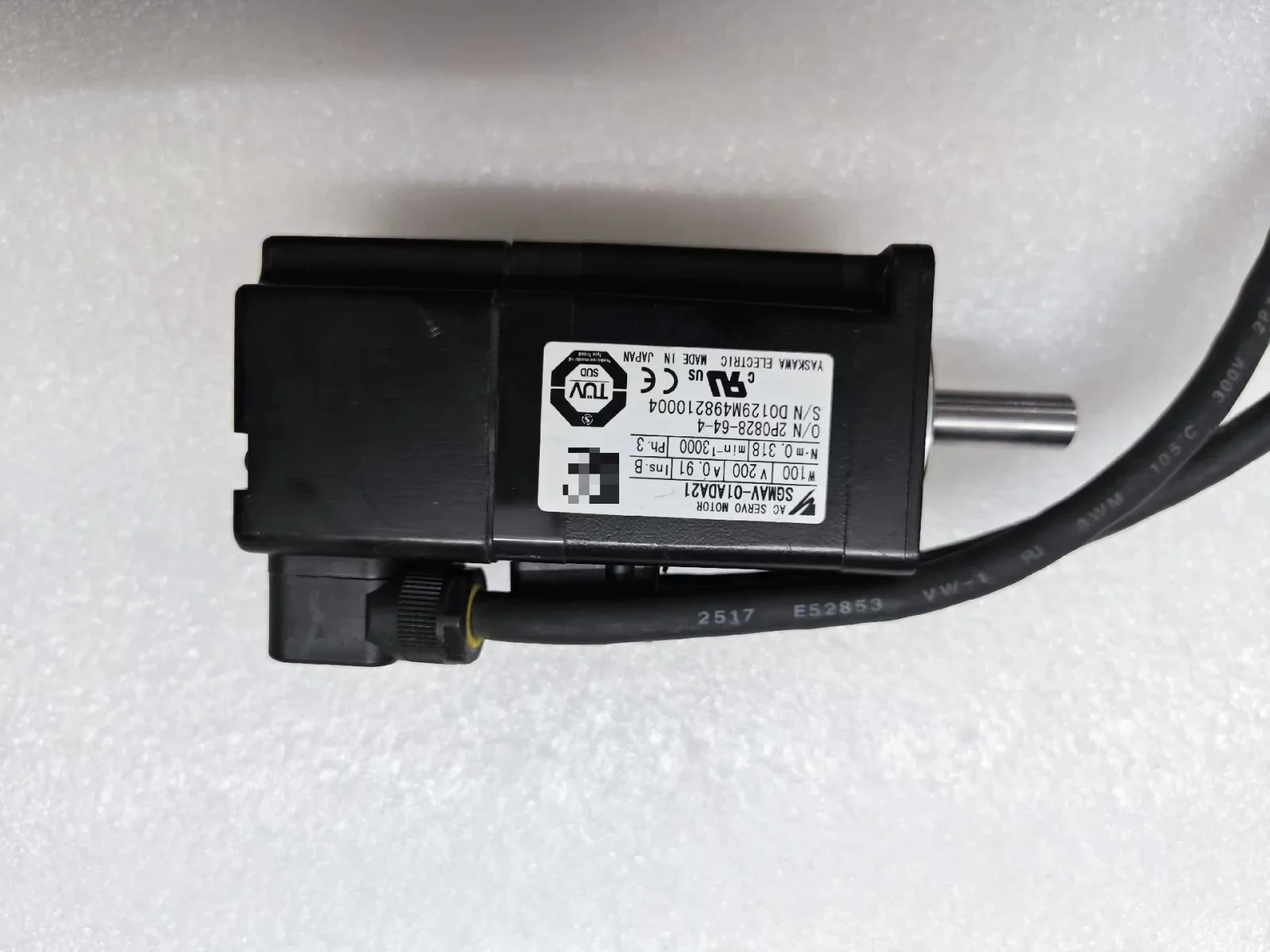 Yaskawa SGMAV-01ADA21 Motor & Drive Component — product photo 1 of 14