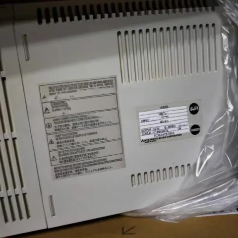 Mitsubishi Electric MR-J2S-200B4 Motor & Drive Component product photo 2