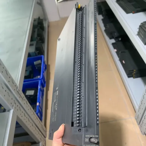 Siemens 6ES7422-1BL00-0AA0 PLC Module — product photo 14 of 17
