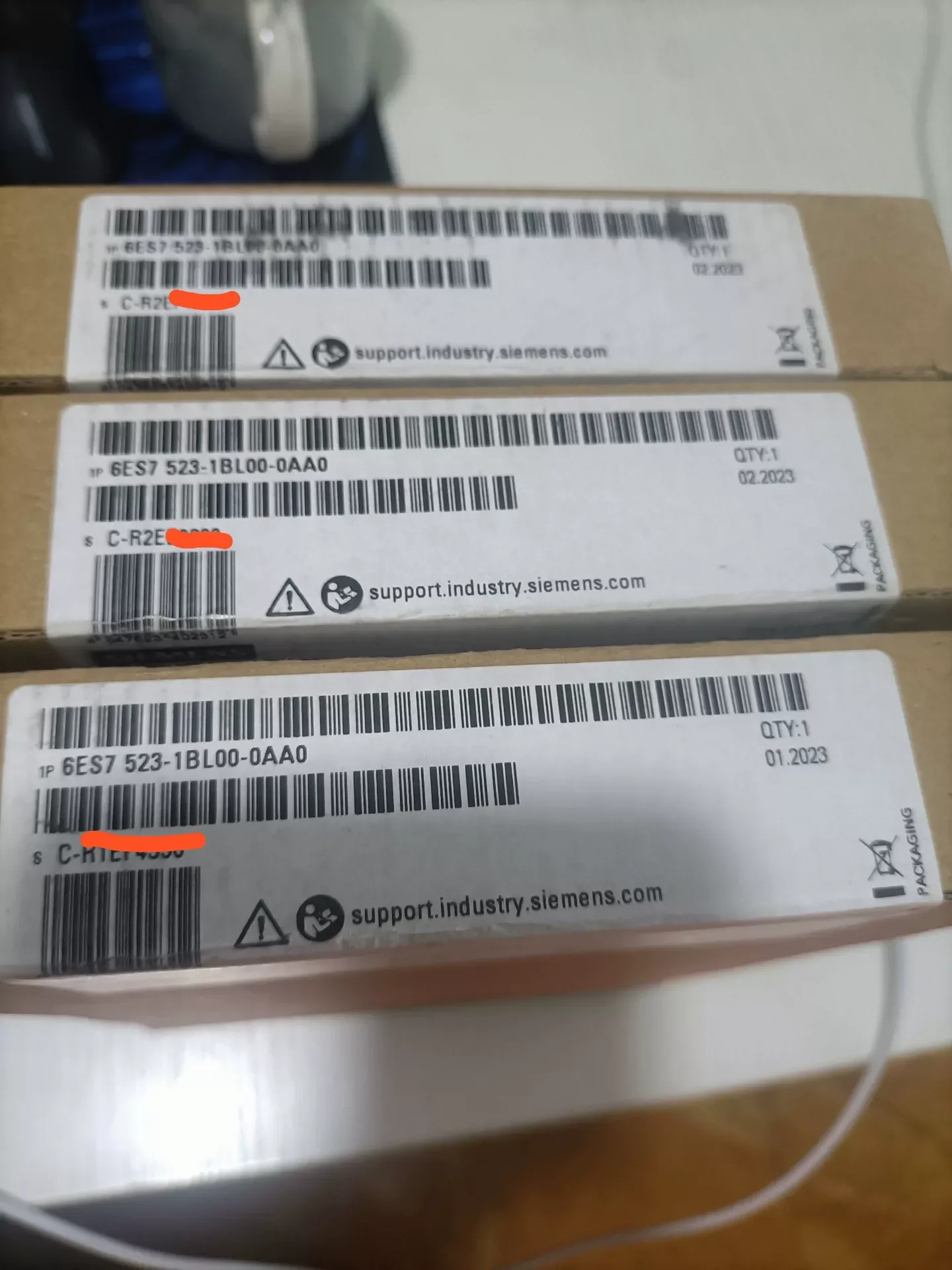 Siemens 6ES7 523-1BL00-0AA0 Industrial Automation Component — product photo 1 of 2