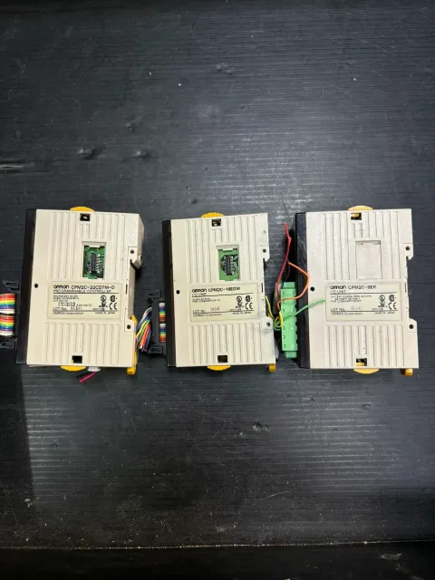 OMRON CPM2C-32CDTM-D + CPM2C-16EDM + CPM2C-8ER PLC Module product photo 2