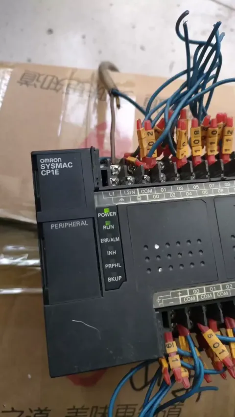 OMRON CP1E-E30DR-A V1.1 PLC Module — product photo 9 of 16
