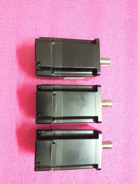 Yaskawa SGMJV-04A3A61 Motor & Drive Component — product photo 2 of 13