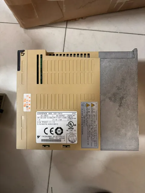 Yaskawa SGDS-15A01A Motor & Drive Component product photo 1