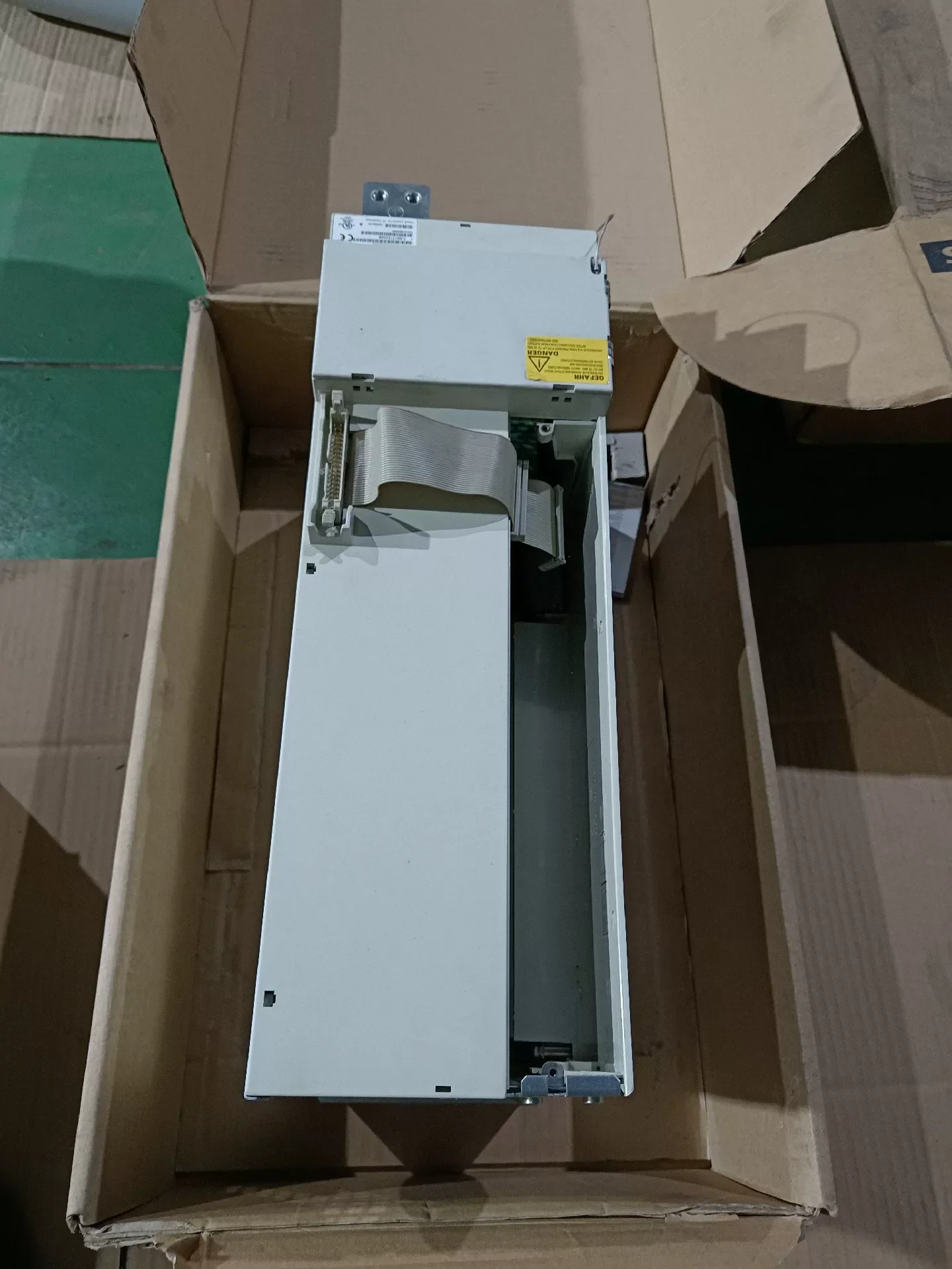 Siemens 6SN1123-1AA00-0EA2 Motor & Drive Component product photo 1