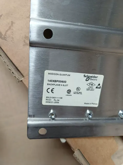 Schneider Electric / Modicon 140XBP00600 PLC Module product photo 4
