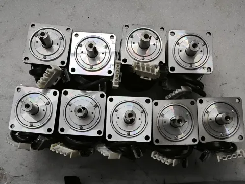 White Label SGMJV-04ADE6S Motor & Drive Component product photo 7