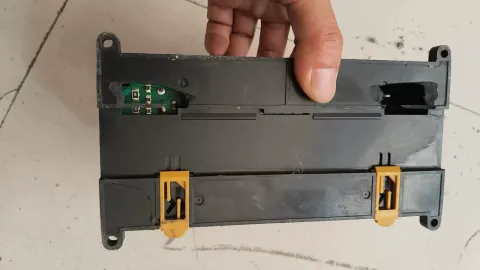 OMRON CP1E-N60DR-A PLC Module — product photo 8 of 18