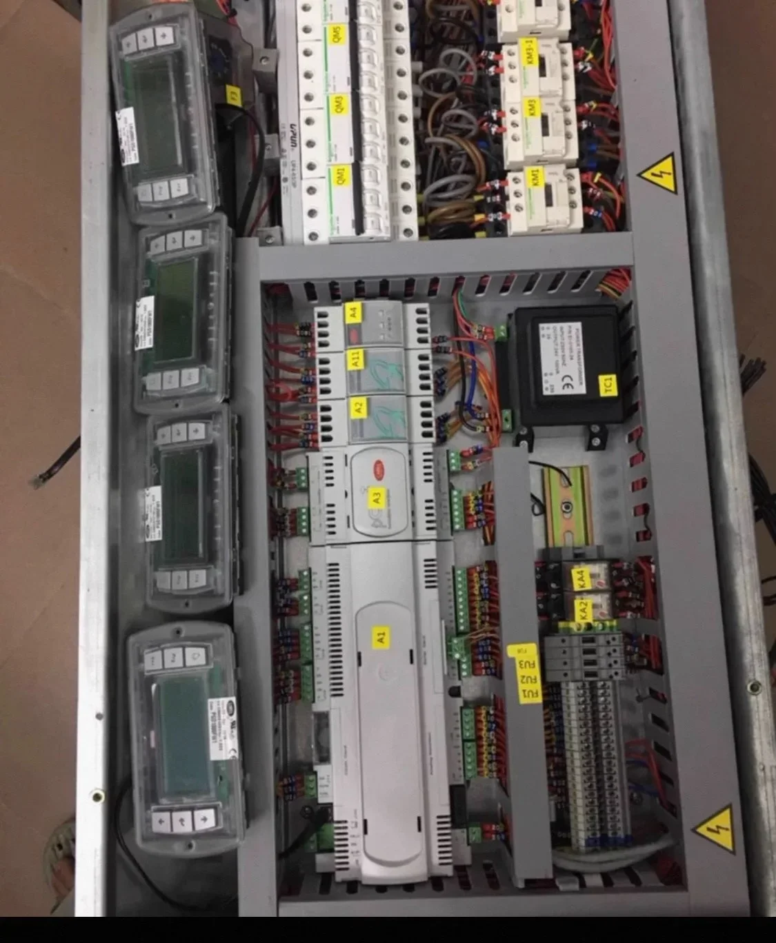 CAREL PCO1010CS0 PLC Module product photo 1