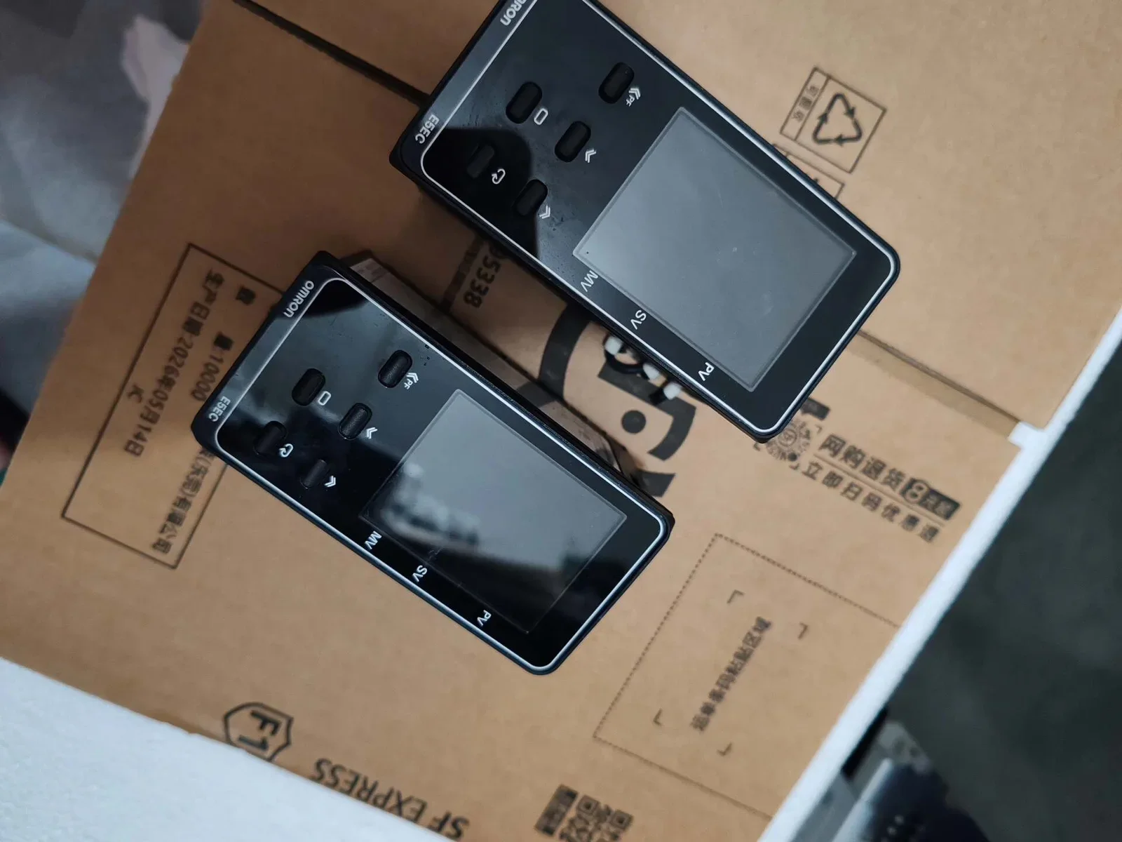OMRON E5EC-RR2ASM-800 Industrial Control Board — product photo 1 of 9