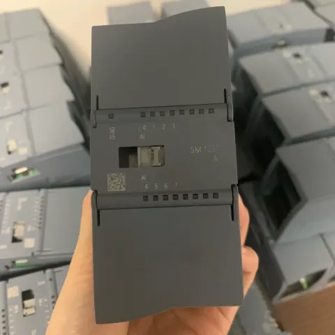 Siemens 6ES7231-4HF32-0XB0 Industrial Automation Component — product photo 9 of 12