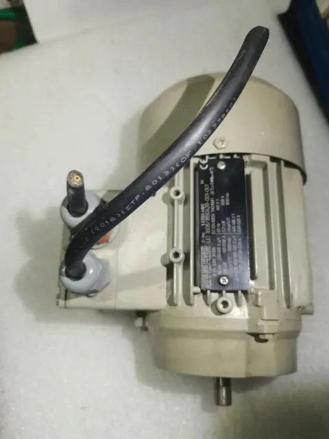 Siemens 1LA7063-4AB12 Motor & Drive Component product photo 3