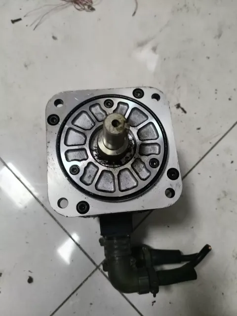 Yaskawa SGMGH-09ACA61 Motor & Drive Component product photo 7