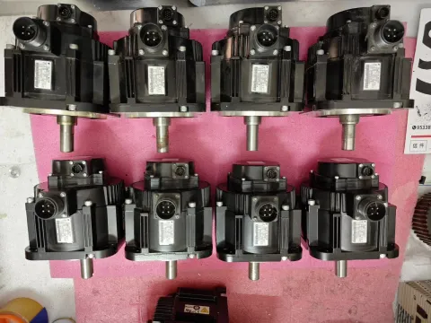 Yaskawa SGMGV-09ADC61 Motor & Drive Component product photo 3