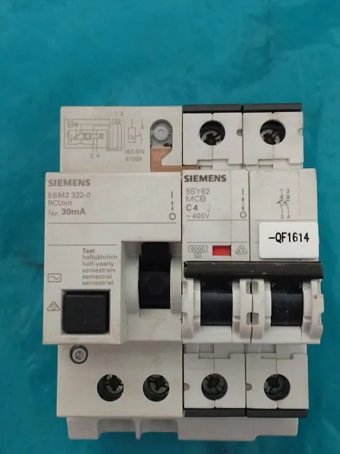 Siemens 5SM2 322-0 / 5SY62 Industrial Automation Component product photo 1