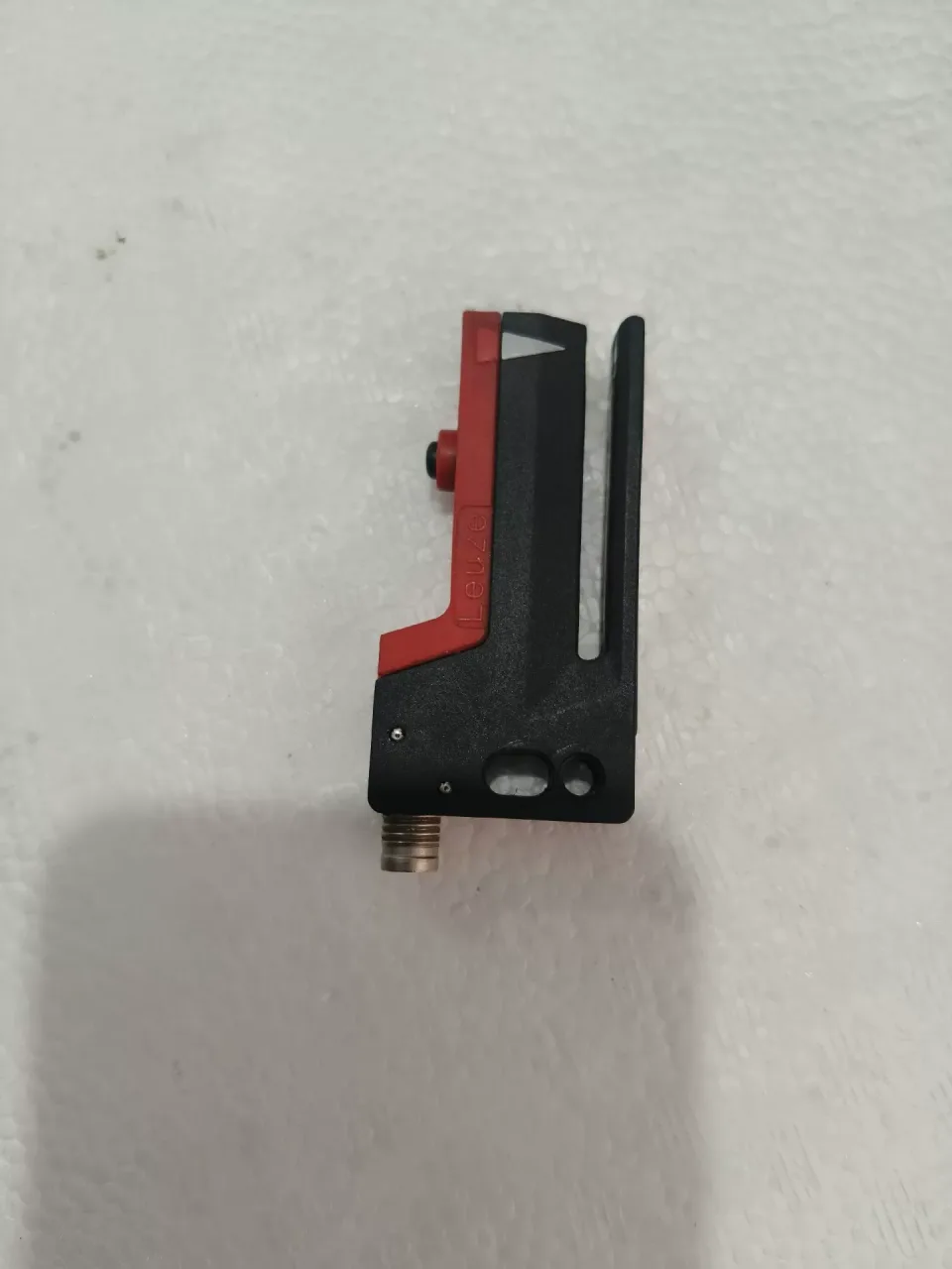 Leuze electronic GS 61/6D.2-S8 Industrial Sensor product photo 1