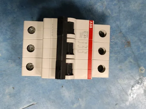 ABB SH203-D40 Industrial Automation Component — product photo 3 of 3